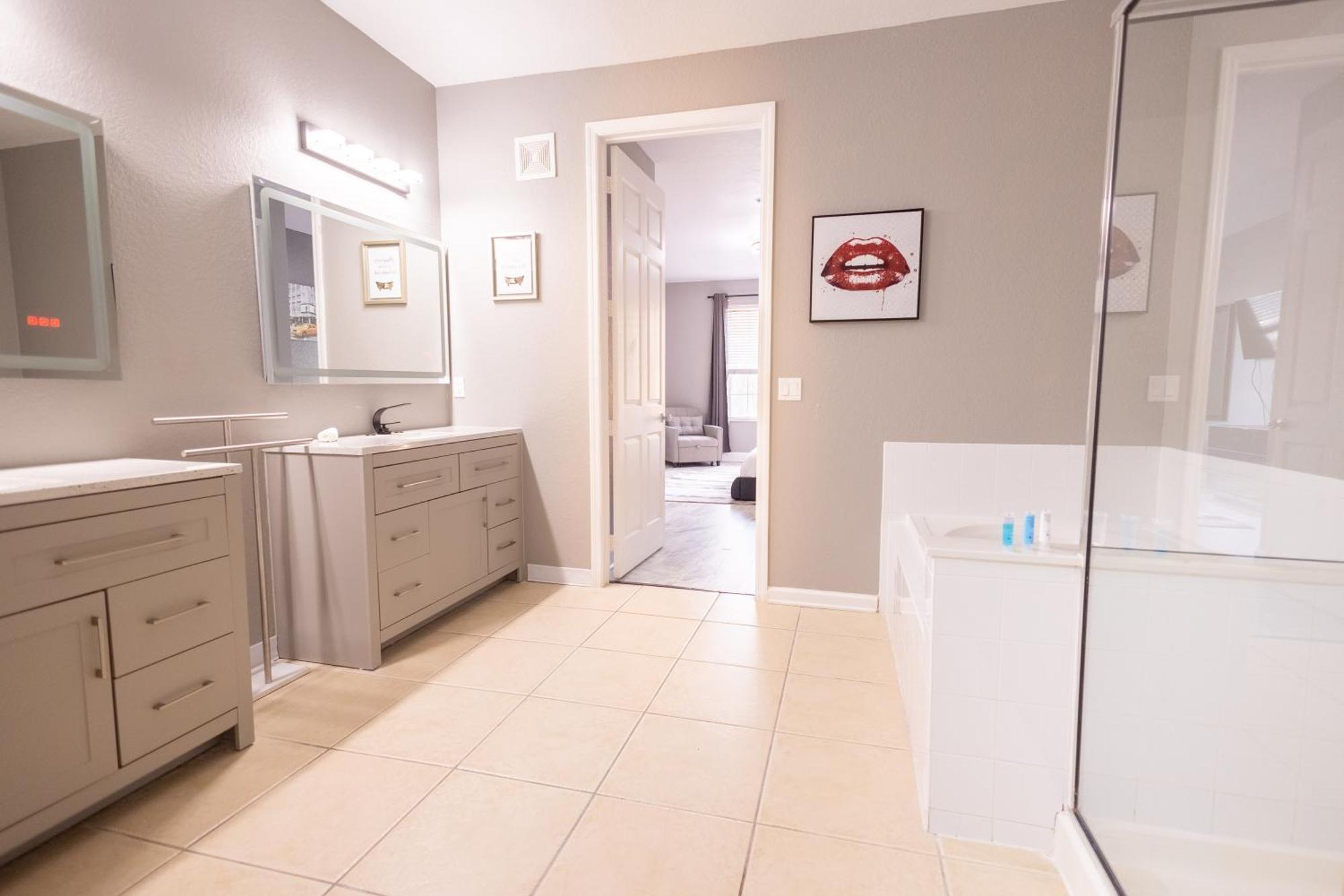 Disney Parks- International Dr - Orlando Luxury Condominium- Fully Equipped - 3Bed & 2 Bath- Exteriör bild
